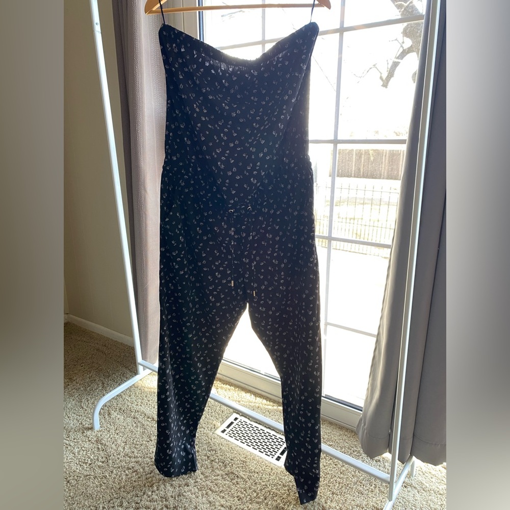 Express black and white flower jumpsuit size L